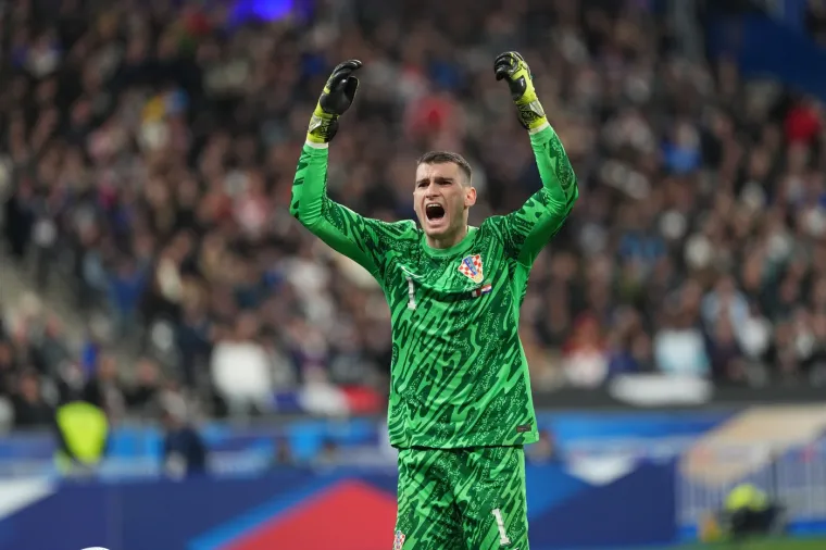 Show hrvatskih navijača: Oduševili bakljadom i porukom za našeg Jean-Michel Nicoliera