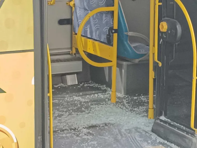 Smrskan gradski autobus, deseci ozlijeđenih. Ranojutarnji užas u Osijeku