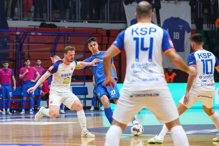 Iako su igrači Futsal Dinama zabili čak pet golova do kraja utakmice, nije bilo dovoljno.