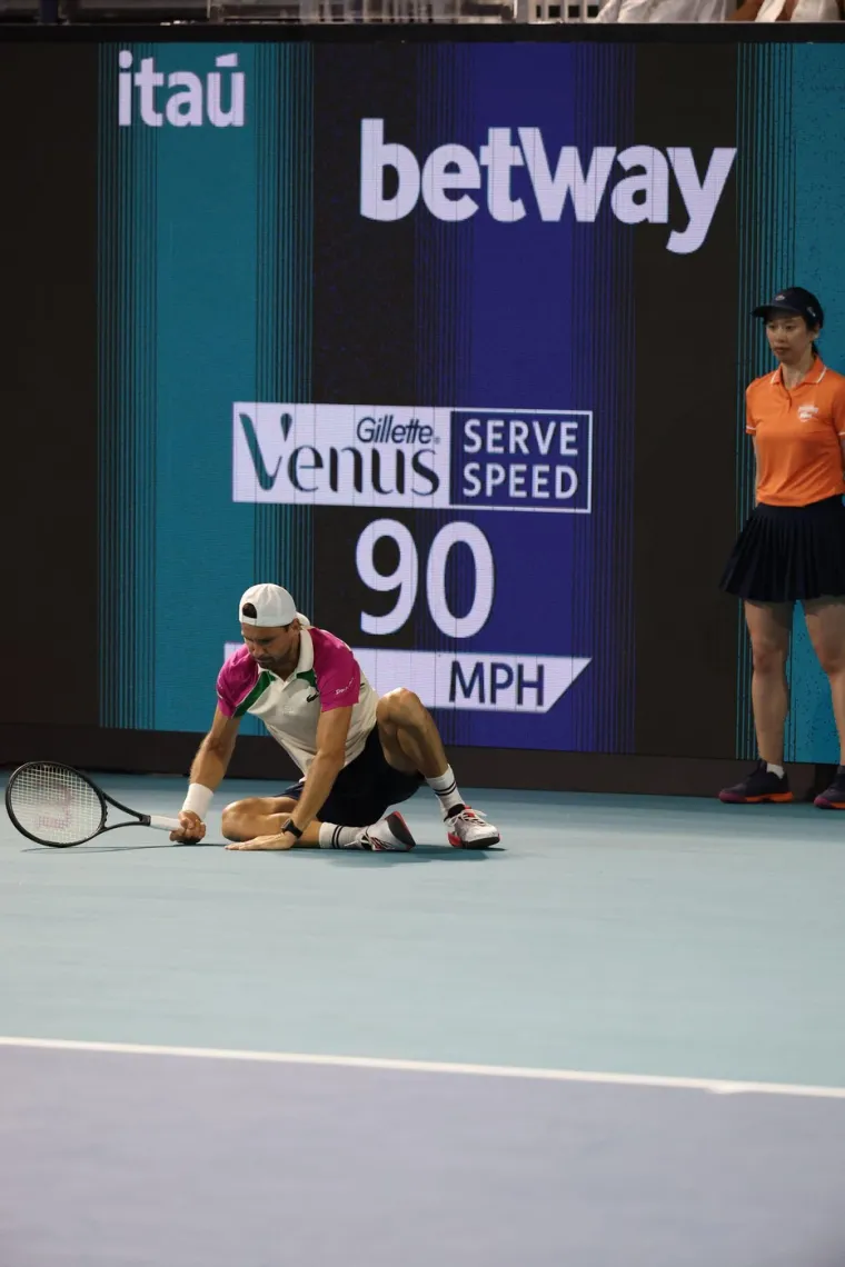 REAKCIJA SLAVNE BIVŠE TENISAČICE: &quot;Nikada nisam vidjela igrača da se sruši nakon meča kojeg dobije&quot;, izjavila je Martina Navratilova za Sky Sport Tennis