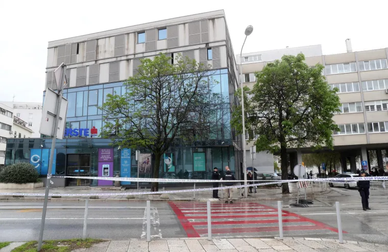 Svjedoci s mjesta događaja kažu da je situacija brzo eskalirala.