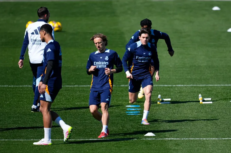 Modrić snimljen prvi put nakon utakmice Hrvatske i Francuske: Mbappe trčkarao daleko od njega