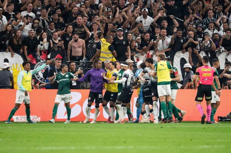 Makljaža koju je izazvao Memphis Depay, najveća zvijezda Corinthiansa