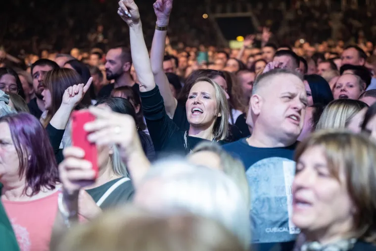 Ovo se ne viđa svaki dan: Pogledajte kakav spektakl je napravilo Bijelo dugme u Areni