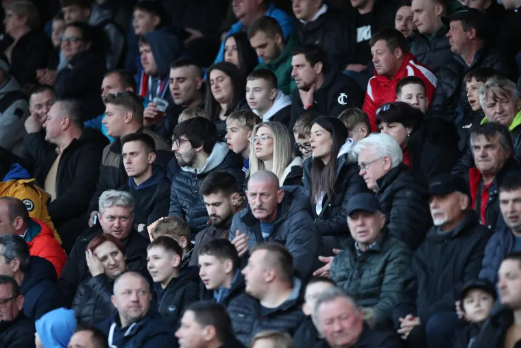 Na tribinama je bilo i puno navijačica