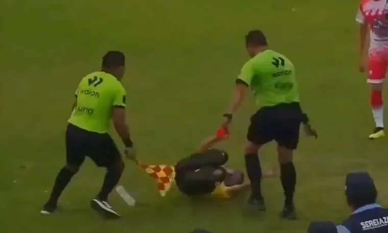 Poput Mirka: Sudac s crvenim kartonom u ruci impresivnim high-kickom nokautirao trenera