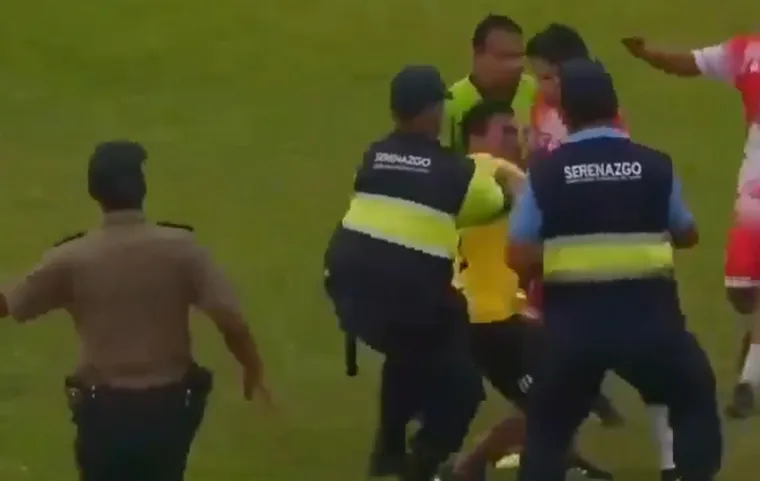 Poput Mirka: Sudac s crvenim kartonom u ruci impresivnim high-kickom nokautirao trenera