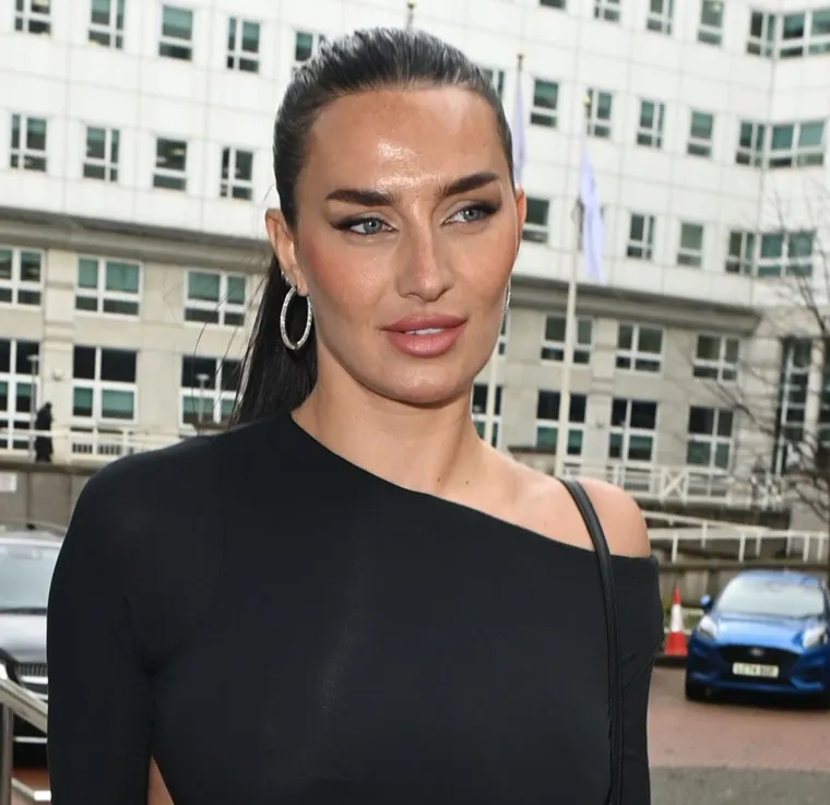 Annie Kilner želi sa suprugom izgladiti sve i krenuti u bolji život. 