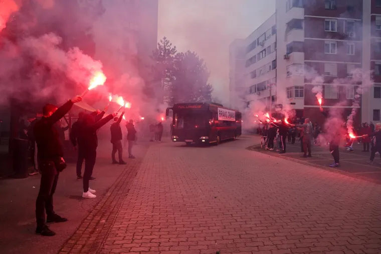 Cura iz kvarta je najbolja slalomašica svijeta: Pogledajte bakljadu i kako je ponosan Zrinkin djed