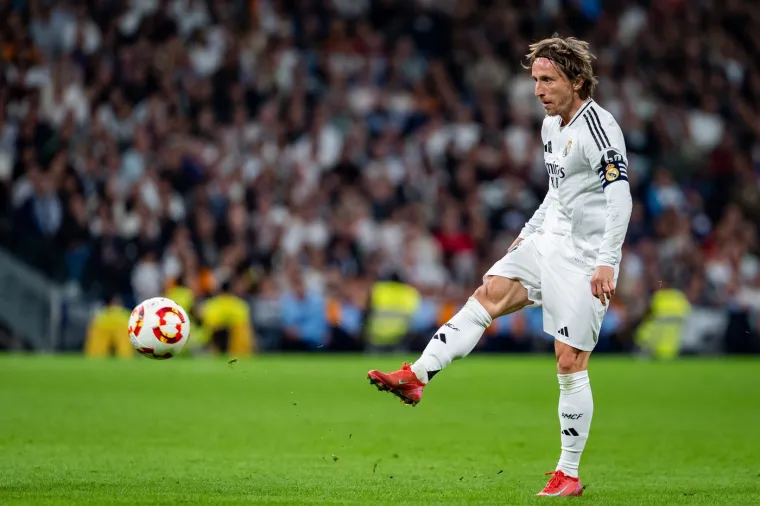 Uhvaćeni na djelu: Evo što je Modrić napravio Sučiću poslije infarktnog okršaja
