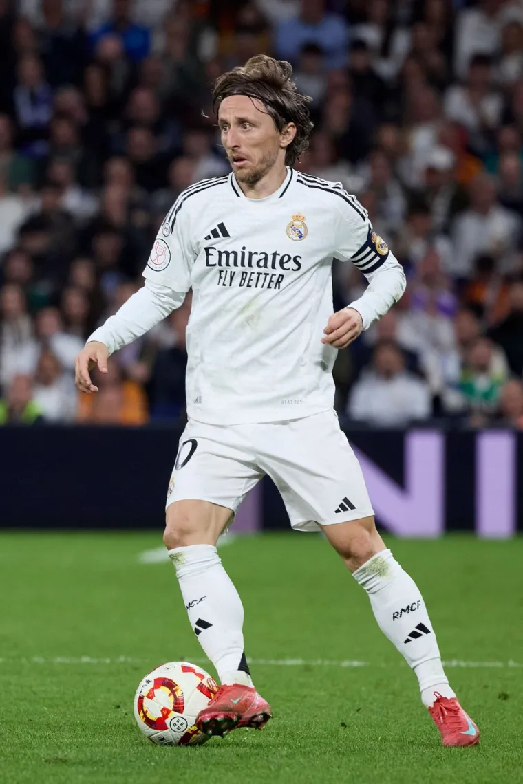 Uhvaćeni na djelu: Evo što je Modrić napravio Sučiću poslije infarktnog okršaja
