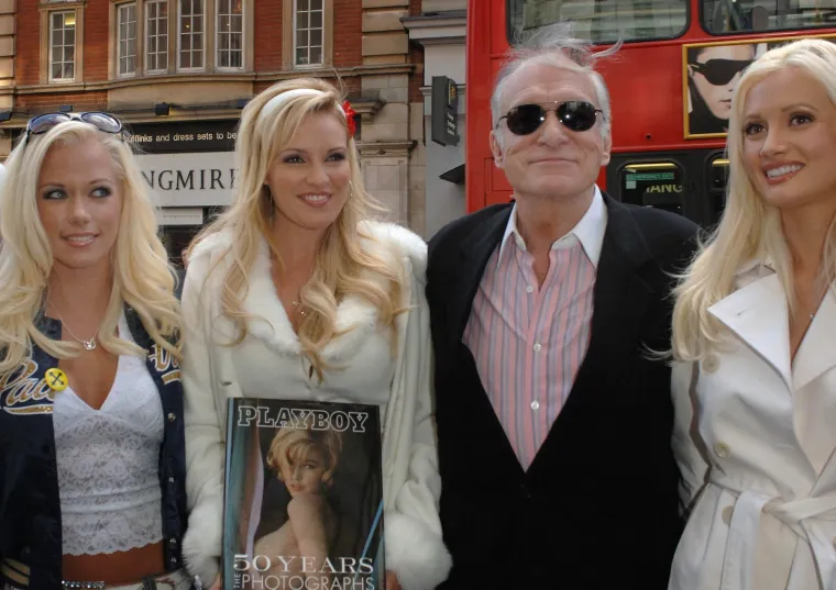 Hugh Hefner i njegove tri djevojke, Kendra Wilkinson, .Holly Madison i Bridget Marquardt