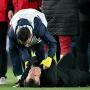 No Buruk se nastavljao valjti na podu kao da je buldožer prošao preko njega