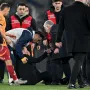 Potpuni kaos u Turskoj: Mourinho udario kolegu po nosu, klupa podivljala, sudac potezao crvene kao lud