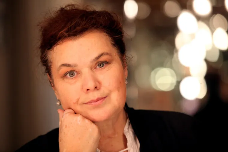 Vlasta je od 1971. godine članica ansambla kazali&scaron;ta Gavella, a posljednju predstavu imala je 2011. godine.