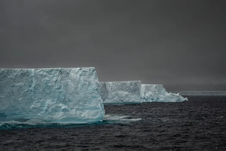 Grdosija putuje oceanom: Omela je brodove, sada prijeti pingvinima i cijelom planetu