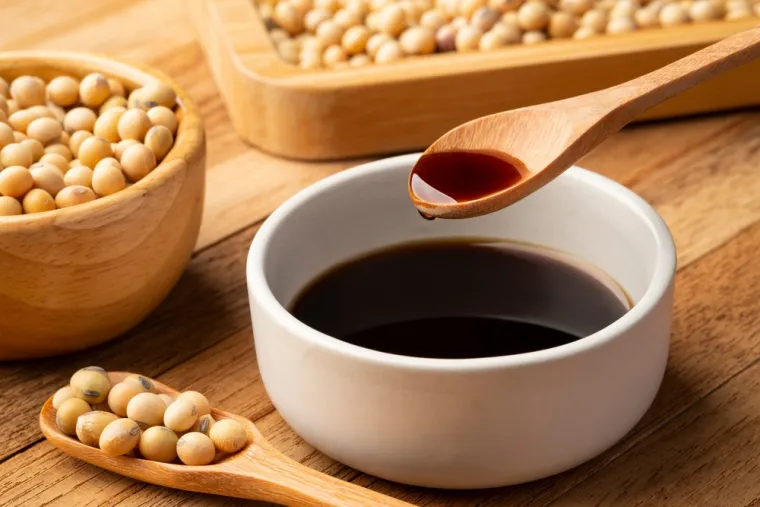Korištenje soje u različitim oblicima, poput tofua, može poboljšati nutritivnu ravnotežu vaše prehrane. Ova namirnica je bogata antioksidansima koji podržavaju zdravlje srca i pomažu u prevenciji kroničnih bolesti.