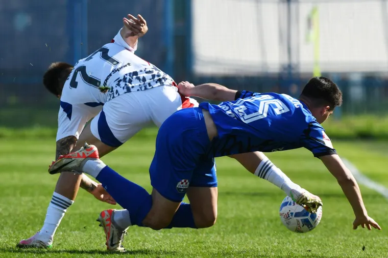 Nije ih bilo cijelo poluvrijeme, a onda zaustavili utakmicu: Pogledajte kakav je šou priredila Torcida