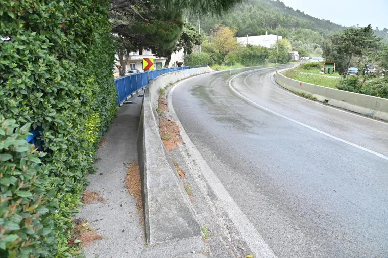 Auto sletio u tunel i zapalio se: Vatrogasci izvukli vozača iz buktinje, bori se za život