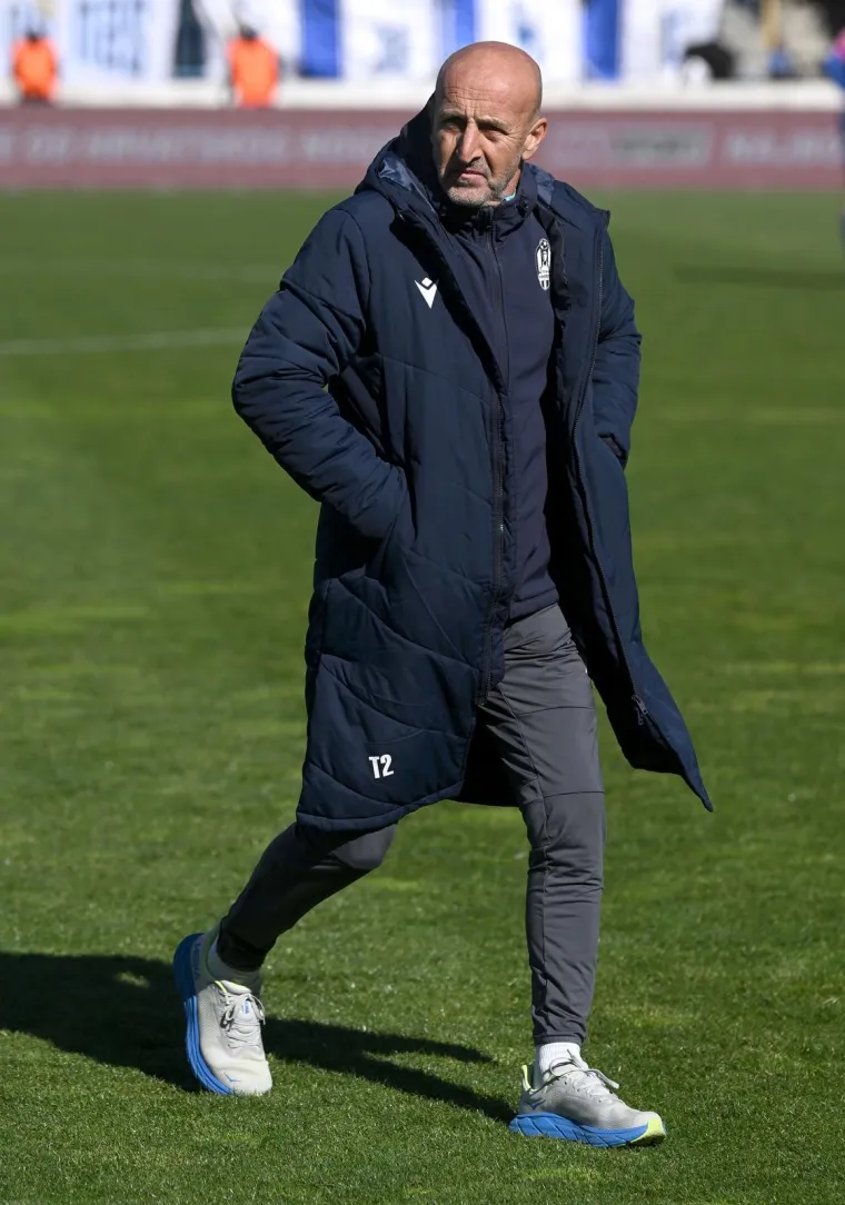 Armada izvjesila znakoviti transparent: Strahuju li hajdukovci od Fruka i dru&scaron;tva?