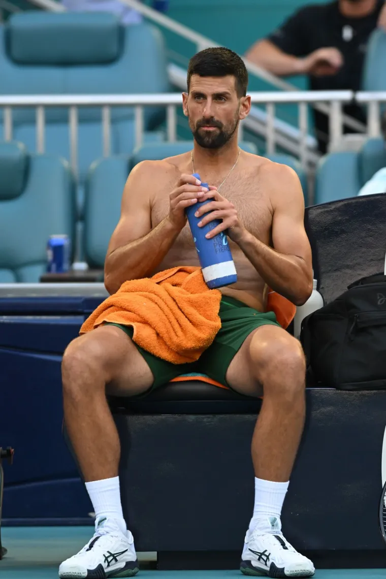 Fotografije otkrivaju koliko je ozbiljno, Đoković ima veliki problem: 'Sve je počelo u Miamiju...'