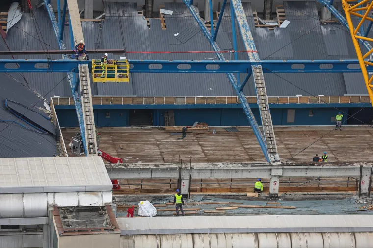 Radovi na Domu sportova u punom jeku, odmah se pojavio problem s gigantskom dizalicom