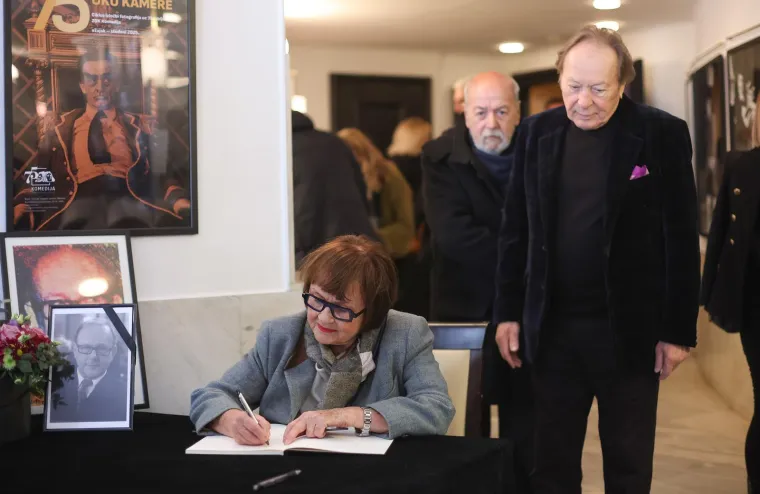 Tužni prizori na komemoraciji u čast Alfiju Kabilju: Okupile se brojne poznate osobe