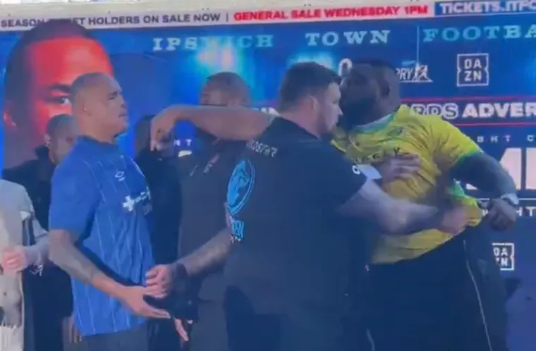 Čim je Miller povukao ruku nastao je pravi kaos