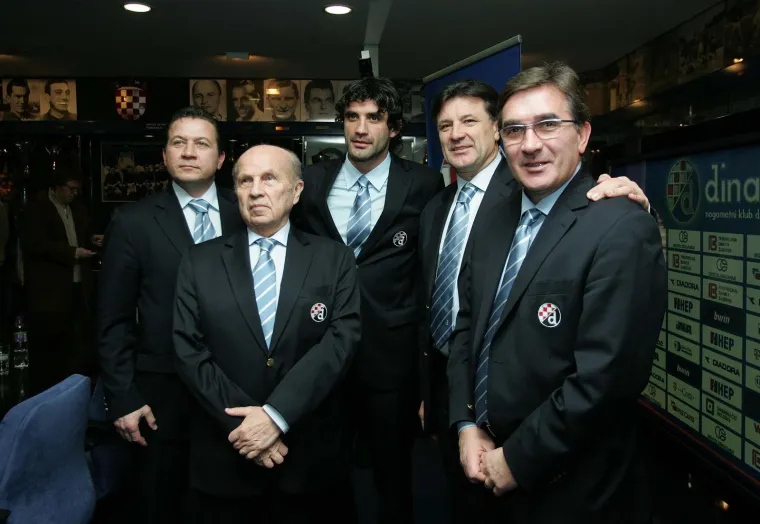 Ivanković je oti&scaron;ao prvi puta s Maksimira nakon svađe sa Zdravkom Mamićem, ali se zato i dvaput vraćao dok je dana&scaron;nji bjegunac od zakona žario i palio u Dinamu. Trebalo bi vidjeti u kakvim bi odnosima bio s novom Upravom, no izglednije je kako Branko ipak neće biti taj čovjek koji će naslijediti Marića