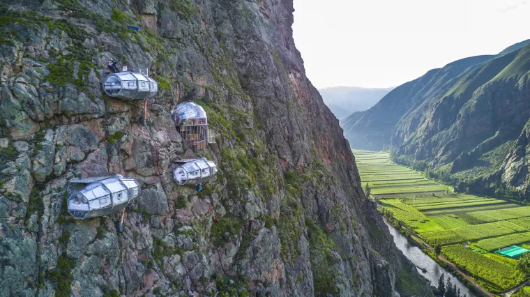 Prodaja se odvija putem zatvorene aukcije koju organizira Narr8 Media u suradnji s lokalnom agencijom Moab Premier Properties, a rok za podnošenje ponuda je 21. siječnja. Nema postavljene minimalne cijene.