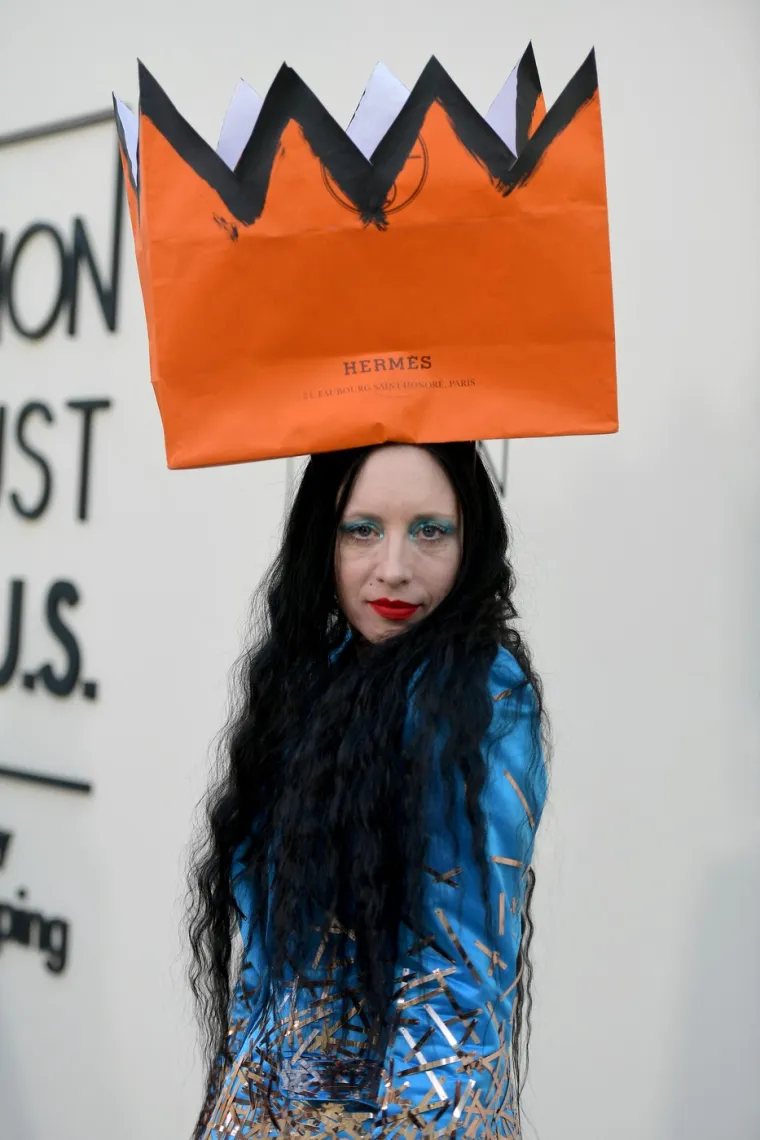 Fashion Trust U.S. (FTUS) održao je svoju dodjelu nagrada 2025. godine, okupivši 16 finalista u četiri glavne kategorije: Ready-to-Wear, Nakit, Dodaci i Diplomanti.