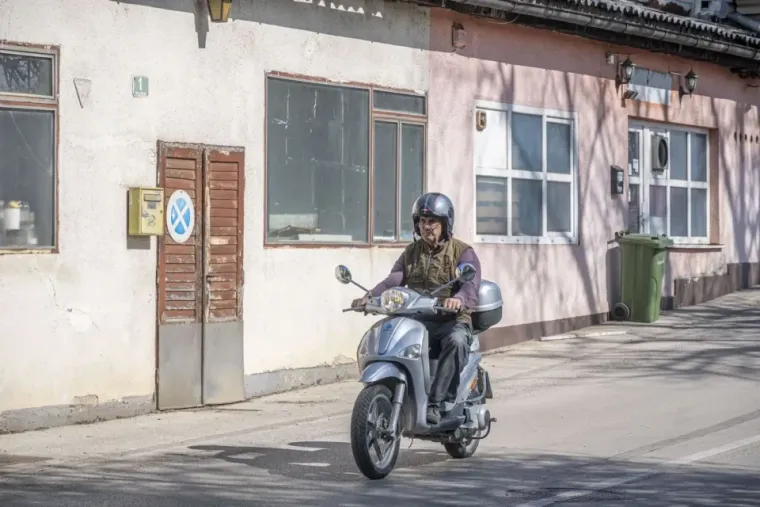 Dama u trenirci i bez trunke šminke pomela bi i manekensku elitu