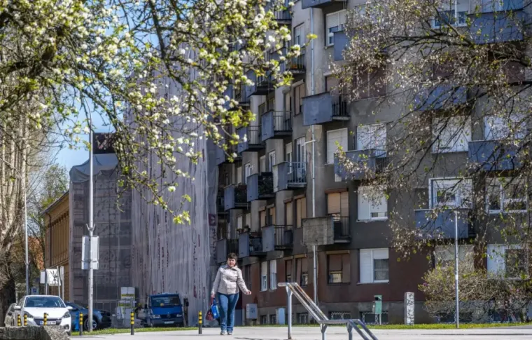Dama u trenirci i bez trunke &scaron;minke pomela bi i manekensku elitu
