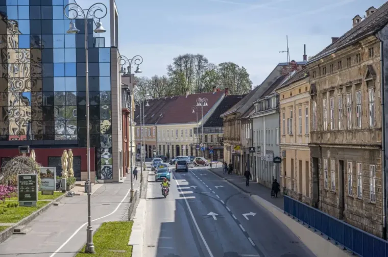 Dama u trenirci i bez trunke &scaron;minke pomela bi i manekensku elitu