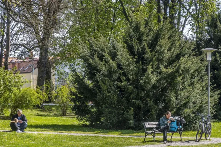 Dama u trenirci i bez trunke &scaron;minke pomela bi i manekensku elitu