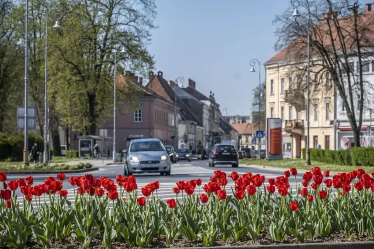 Dama u trenirci i bez trunke &scaron;minke pomela bi i manekensku elitu