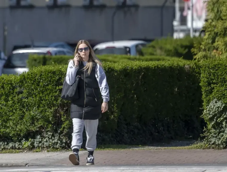 Dama u trenirci i bez trunke &scaron;minke pomela bi i manekensku elitu