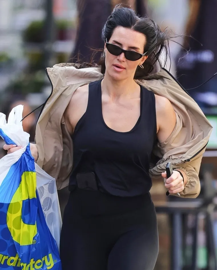 Vidite li ne&scaron;to neobično na supruzi najvećeg preljubnika? Svi pričaju o ovom