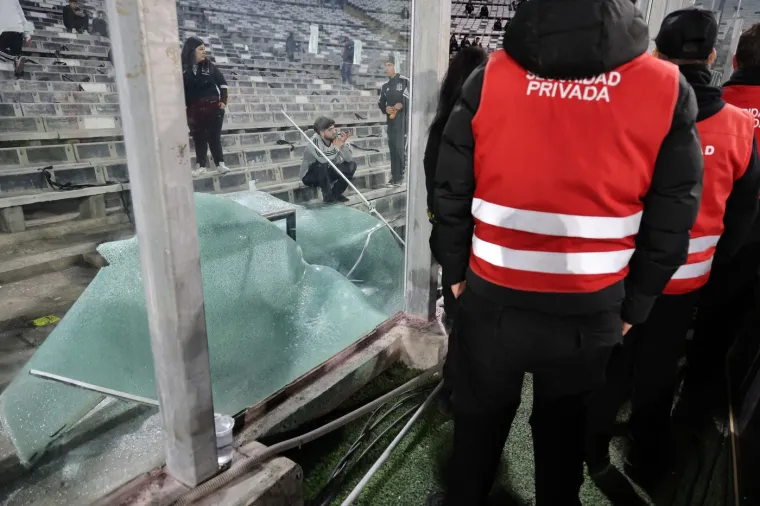 Strava i užas na stadionu: Policija pregazila i ubila tinejdžere? Jezivi kadrovi obilaze svijet