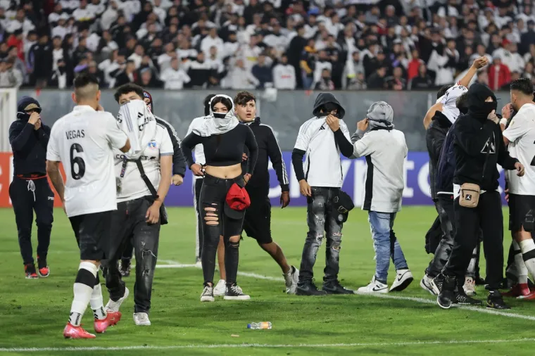 Strava i užas na stadionu: Policija pregazila i ubila tinejdžere? Jezivi kadrovi obilaze svijet