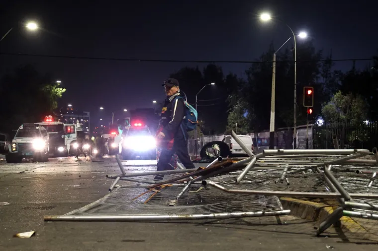 Strava i užas na stadionu: Policija pregazila i ubila tinejdžere? Jezivi kadrovi obilaze svijet