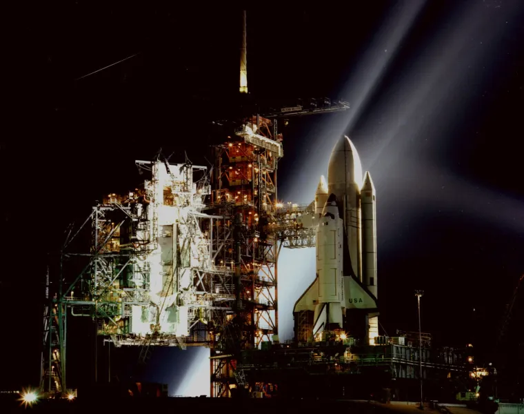 Označivši početak nove ere u istraživanju svemira, misija STS-1 (Space Transportation System-1) bila je prvi orbitalni let NASA-inog programa Space Shuttle i prvi put da je letjelica s ljudskom posadom lansirana bez prethodnog testnog leta bez posade. 