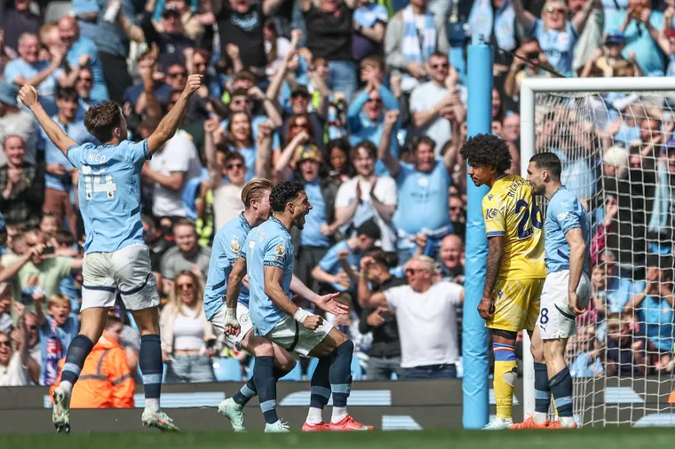 SLAVLJE GRAĐANA: Etihad ne pljeskom nagradio Matea za gol i igru. 