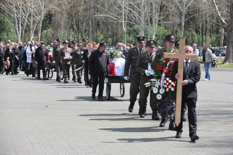 Tri života, tri sudbine, rana koja ne zacjeljuje: Vukovar ispratio svoje pronađene ubijene sinove