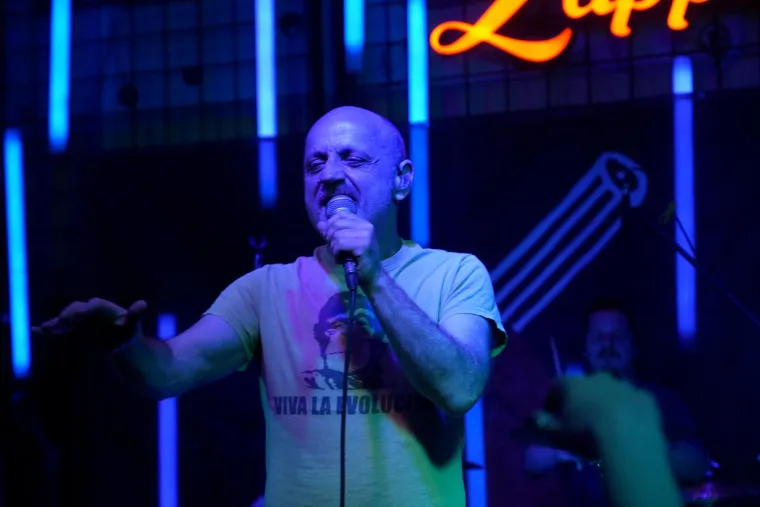 Skandal ne smeta show: Mile Kekin prije dva dana uhićen, sinoć pjevao kao da ništa nije bilo