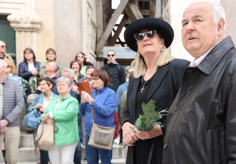 Lijepo vrijeme ovog vikenda izvelo ljude na ulice! Evo kako se zabavljaju