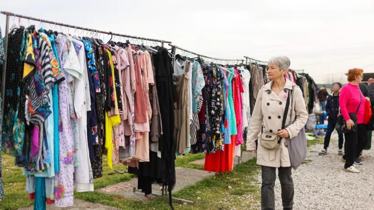 Svega ima: od igle do lokomotive.