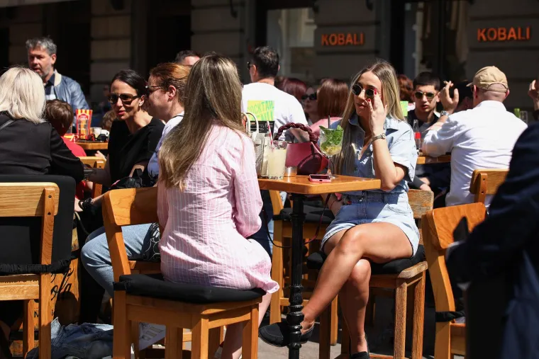 Lijepo vrijeme ovog vikenda izvelo ljude na ulice! Evo kako se zabavljaju