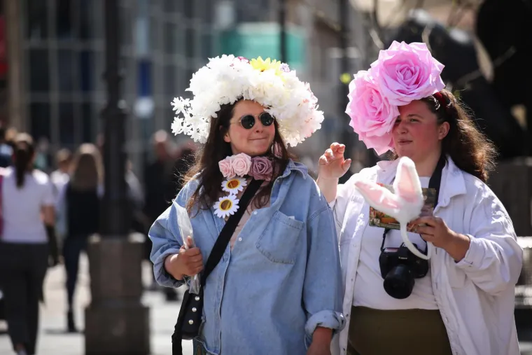 Lijepo vrijeme ovog vikenda izvelo ljude na ulice! Evo kako se zabavljaju