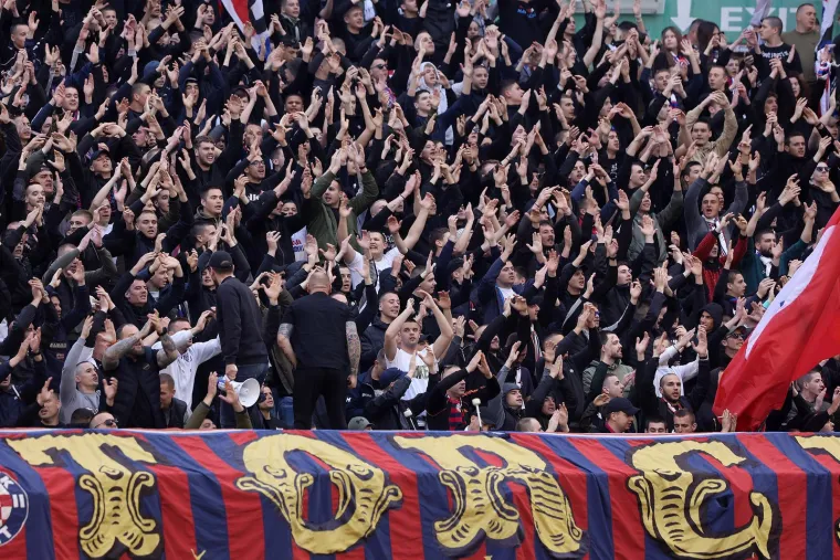 Torcida je bila podijeljena, neki su bili zadovoljni bodom, neki tužni i ljuti zbog izgubljena dva.